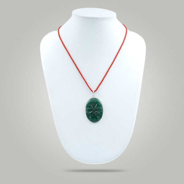 Marakata pacha pendant